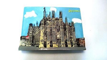 Calamita Magnete Souvenir from Italy in Resina Milano DUOMO DI MILANO