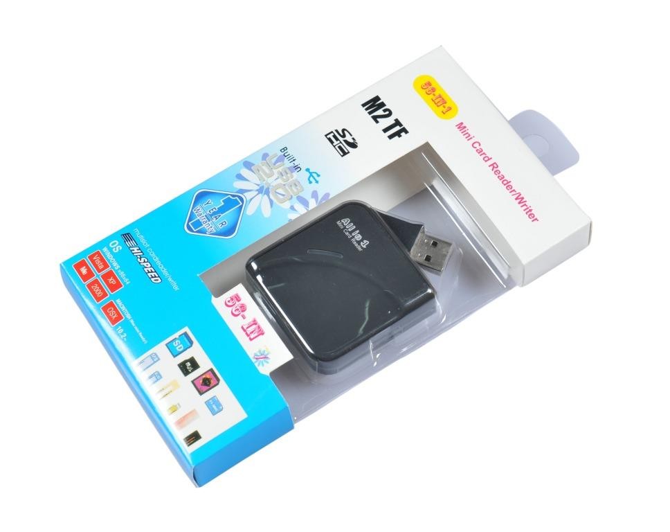 LETTORE MEMORY CARD READER CON Cavo USB 2.0 INTEGRATO 56 IN 1