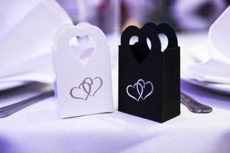Scatole Confezione Porta confetti Bomboniere Matrimonio Manico Cuore Segnaposto 