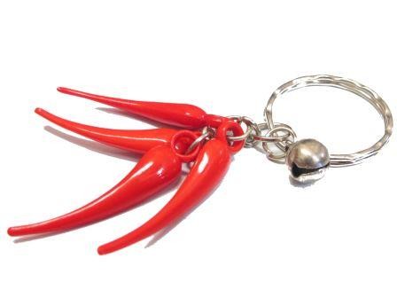 PORTACHIAVI PORTAFORTUNA CON PEPERONCINI E CAMPANELLINO