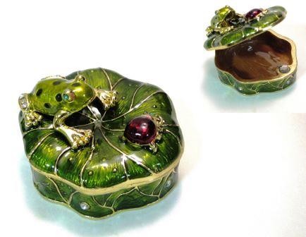 RANA E COCCINELLA PORTAFORTUNA IN CLOISONNE. COFANETTO PORTAGIOIE