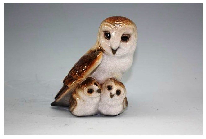BARBAGIANNI CON 2 CUCCIOLI IN RESINA SMALTATA IDEA REGALO BOMBONIERA.H:14Cm