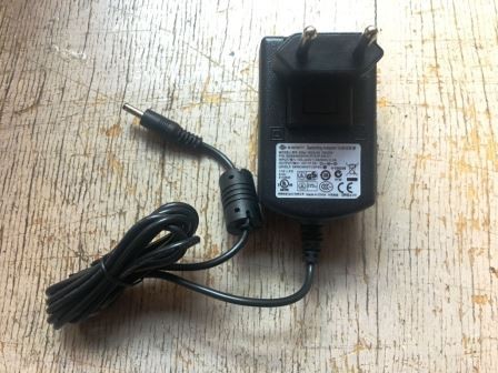ALIMENTATORE PER LETTORI MULIMEDIALI TV CARD PLAYER DECODER ETC  5V/2A 