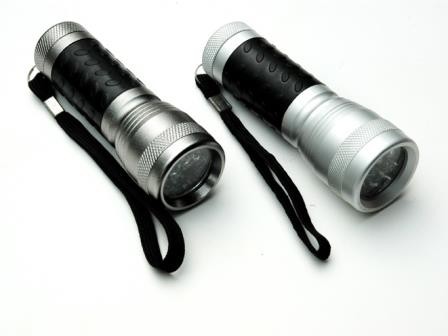 TORCIA 14 LED GOMMATO  ACCENSIONE POSTERIORE
