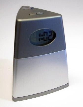Sveglia orologio da tavola comodino con proiettore orario soffitto e luce di cortesia notturna a batteria idea regalo