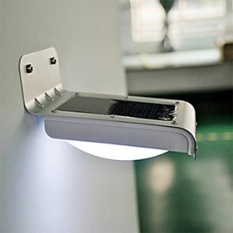 LUCE LED DA ESTERNO SOLARE CON SENSORE DI MOVIMENTO